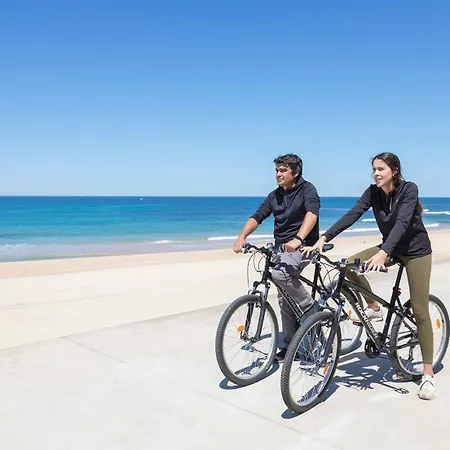 - Movement & Nature House Hotel Santa Cruz (Oeste)