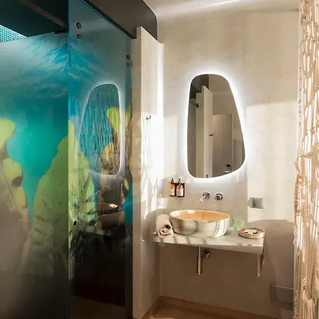 - Movement & Nature House Hotel Santa Cruz (Oeste)