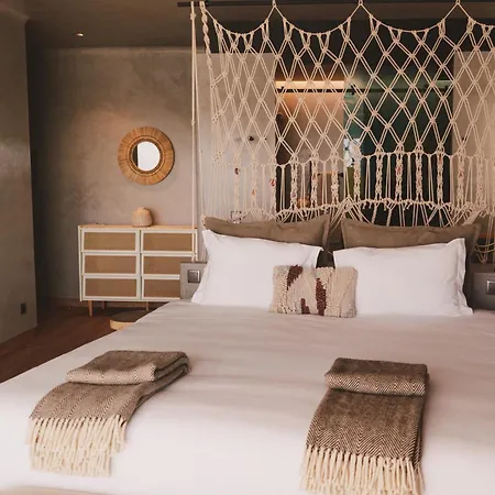 - Movement & Nature House