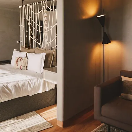 - Movement & Nature House Hotel