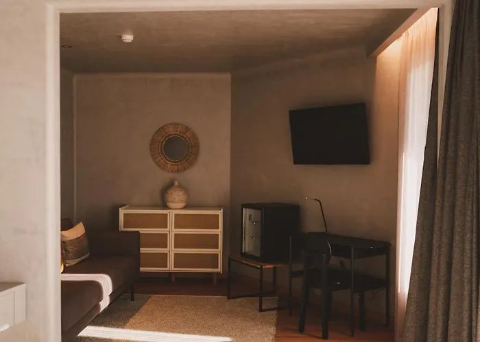 - Movement & Nature House * Санта-Круш