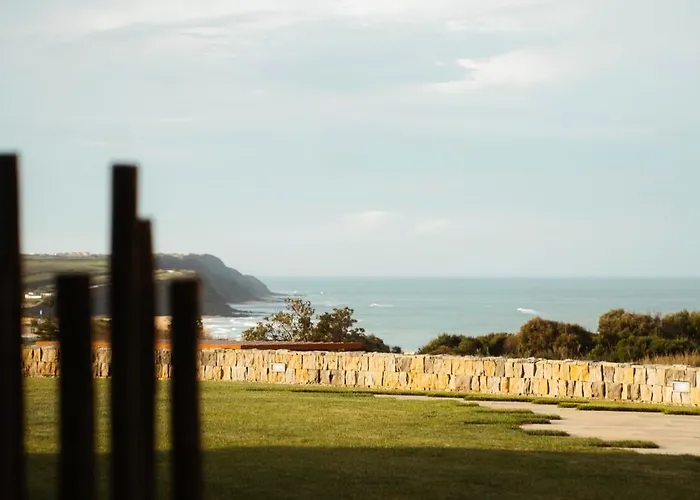 - Movement & Nature House Отель